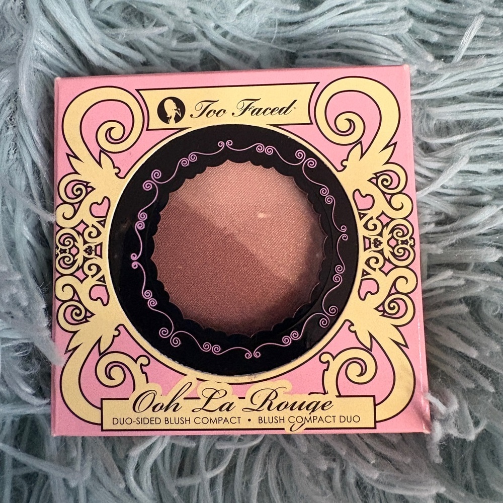 Too Faced Ooh La Rouge Blush Compact - Crème Brulee
